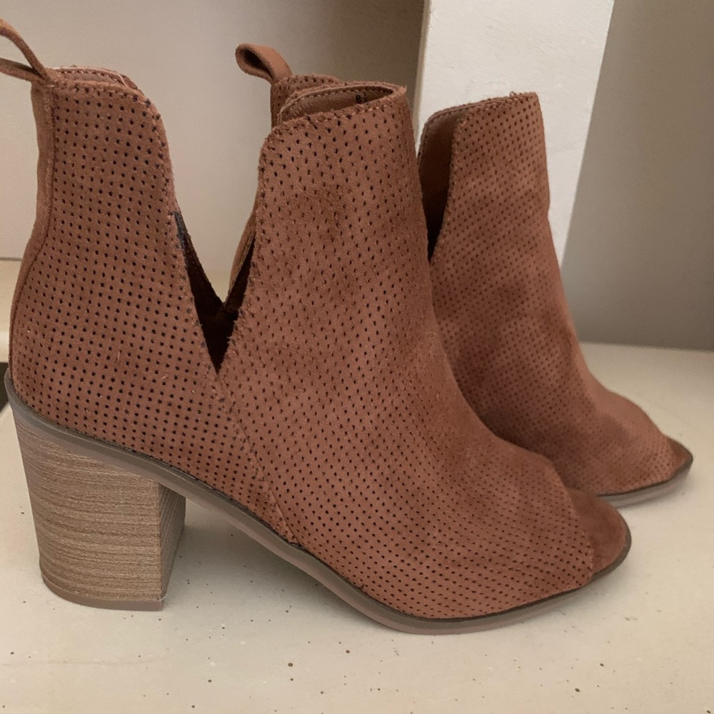 Universal Thread Booties - image 1